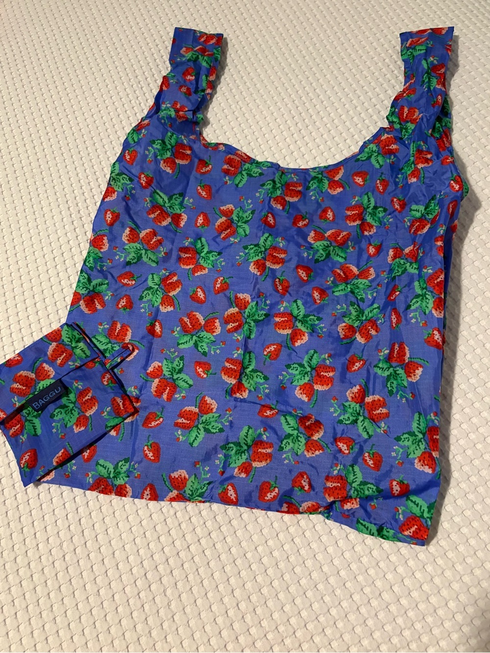 Standard size Baggu in Wild Strawberries